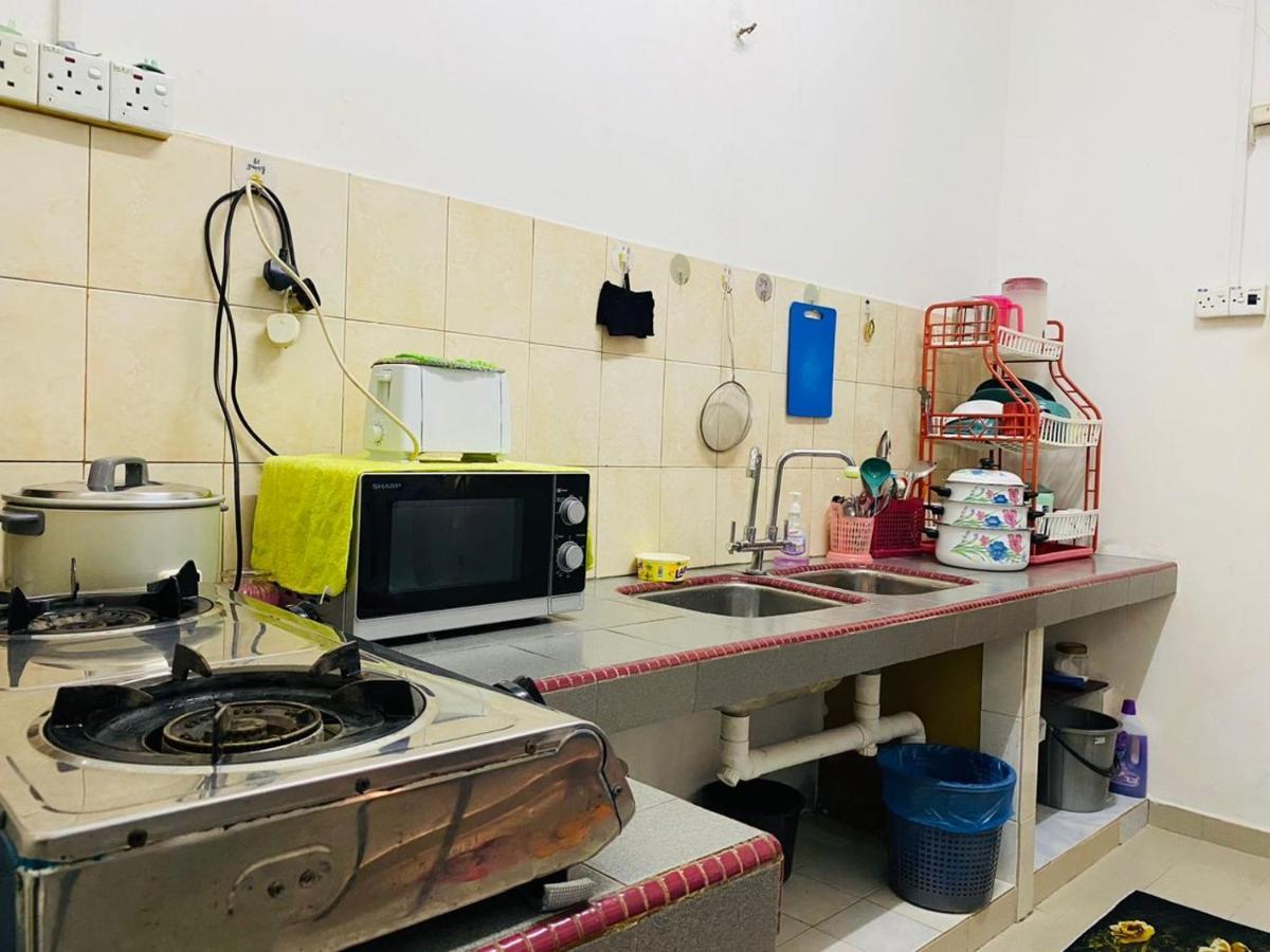 Homestay Ummi Kuala Terengganu Esterno foto